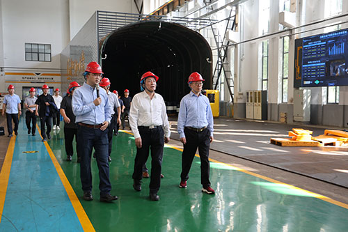 中國工程院院士謝和平一行蒞臨創(chuàng)力集團考察指導(圖3) 中國工程院院士謝和平一行蒞臨創(chuàng)力集團考察指導(圖3)