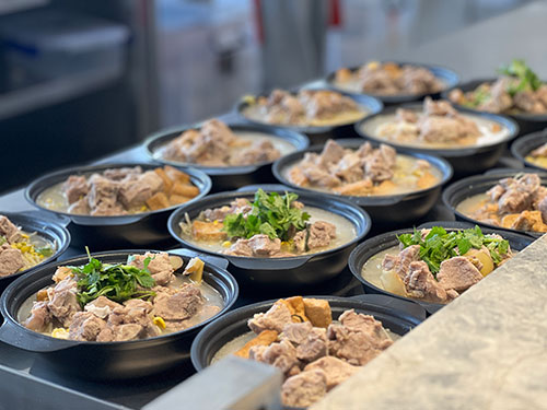 微信圖片_20251103143459_67_84.jpg 【喜迎食堂新篇章 共品舌尖幸福感】創(chuàng)力集團食堂運營模式升級暨開業(yè)活動取得圓滿成功(圖1)